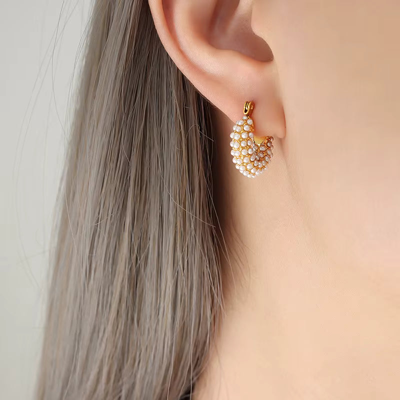 Elara Pearl Earrings